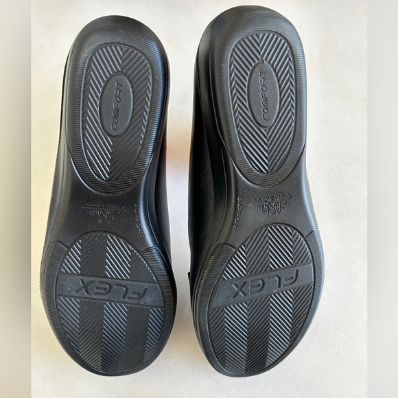 Life Stride Soft System Shock Absorption Flats - Picture 2 of 3